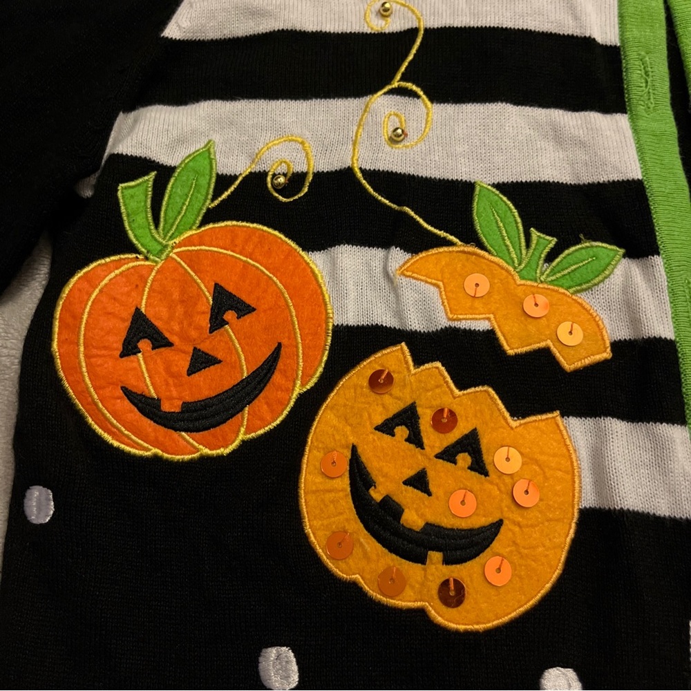 VINTAGE HALLOWEEN CARDIGAN